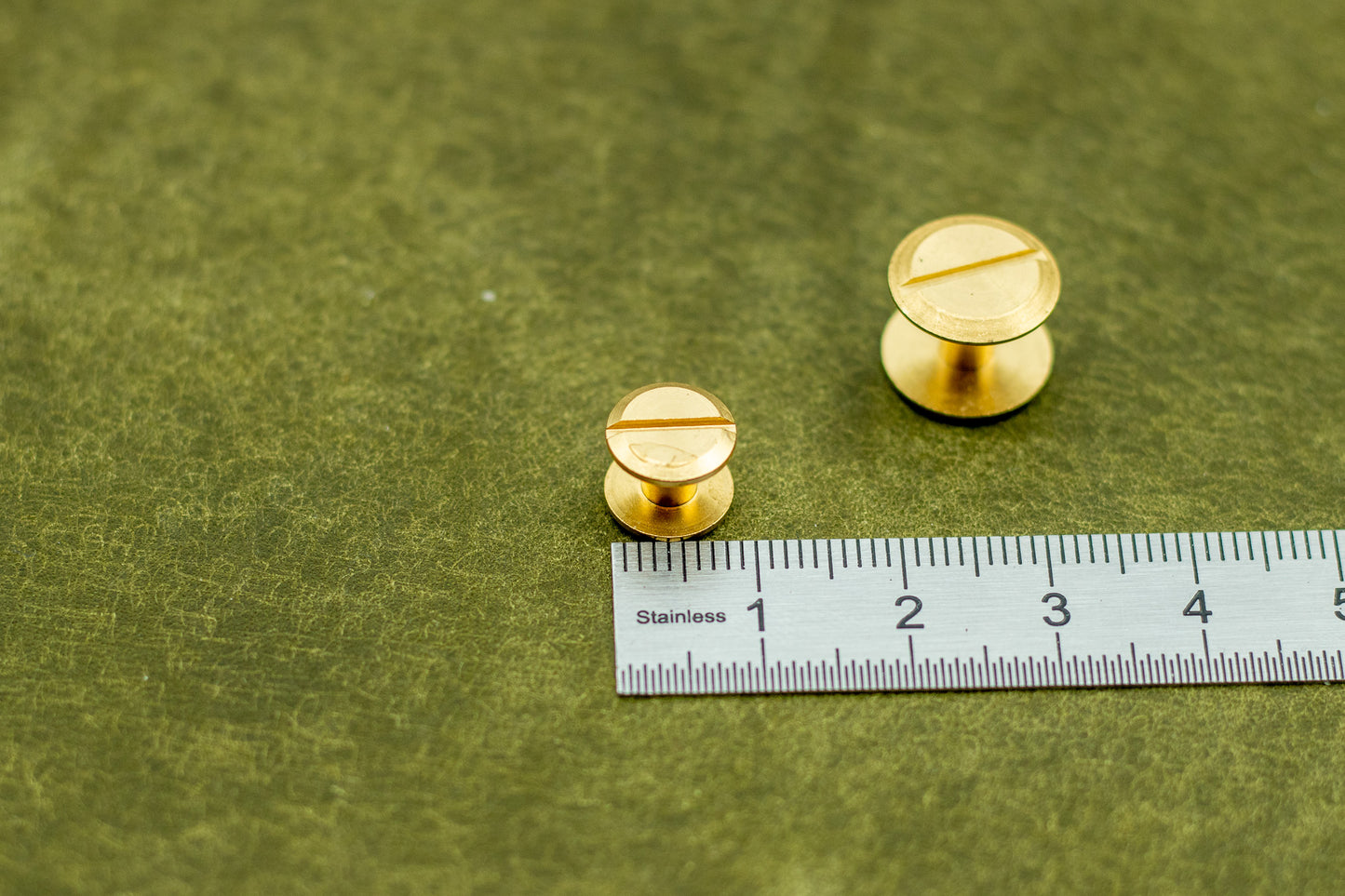 Abbey England Chicago Screws