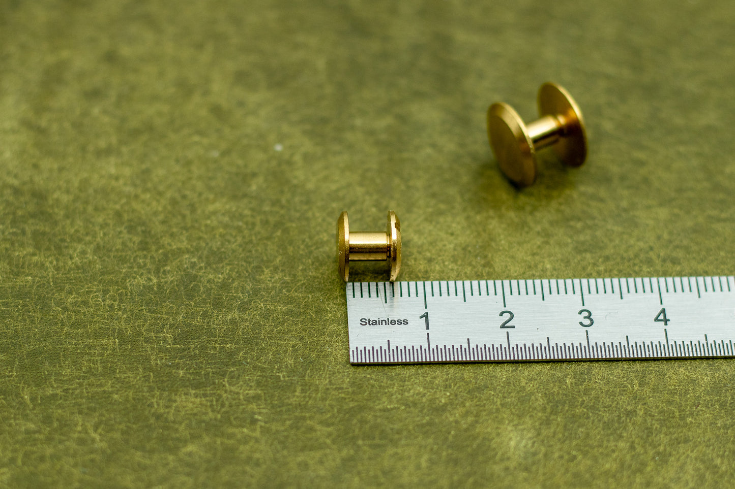 Abbey England Chicago Screws