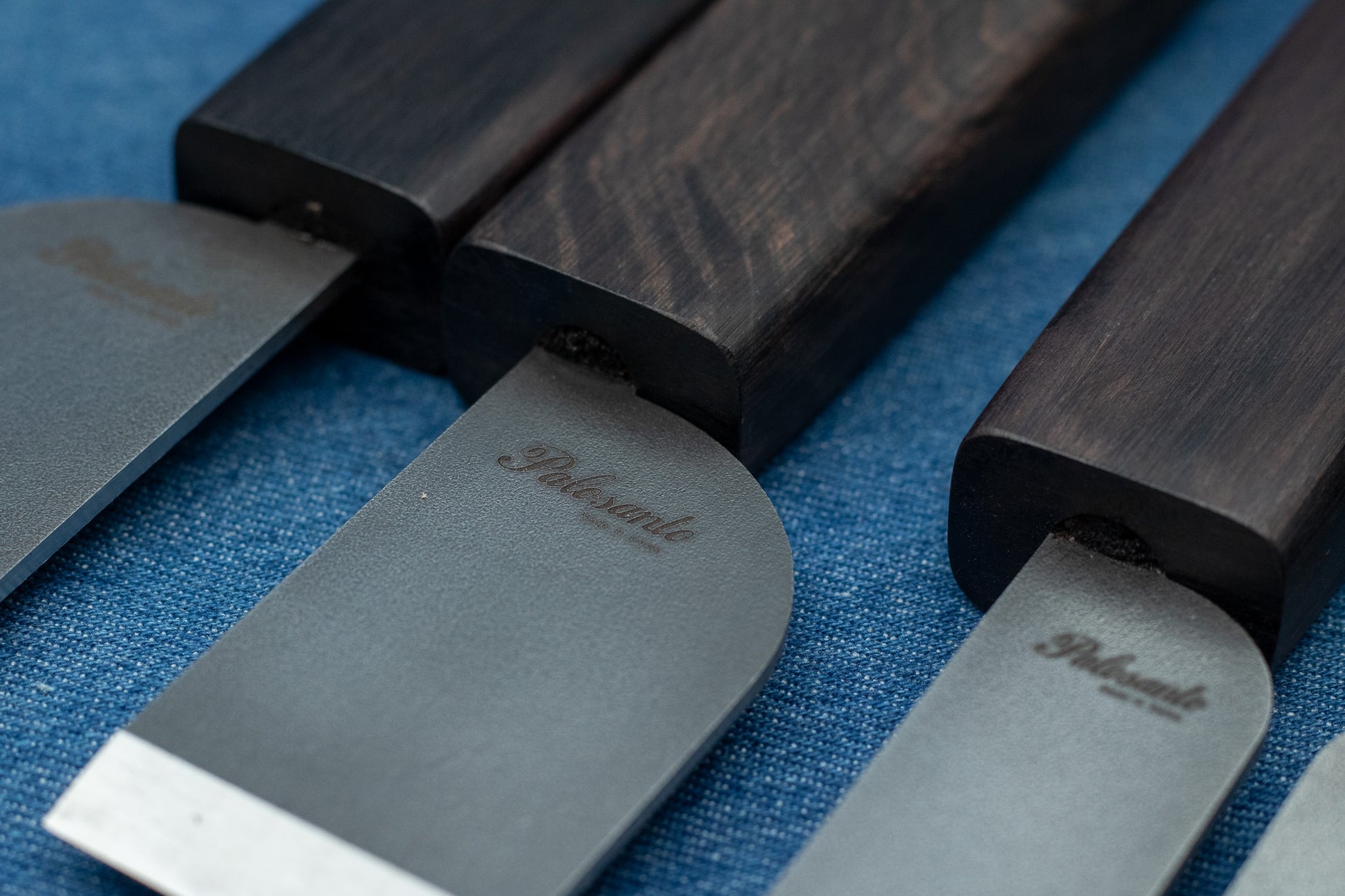 Detail Palosanto Japanese knives