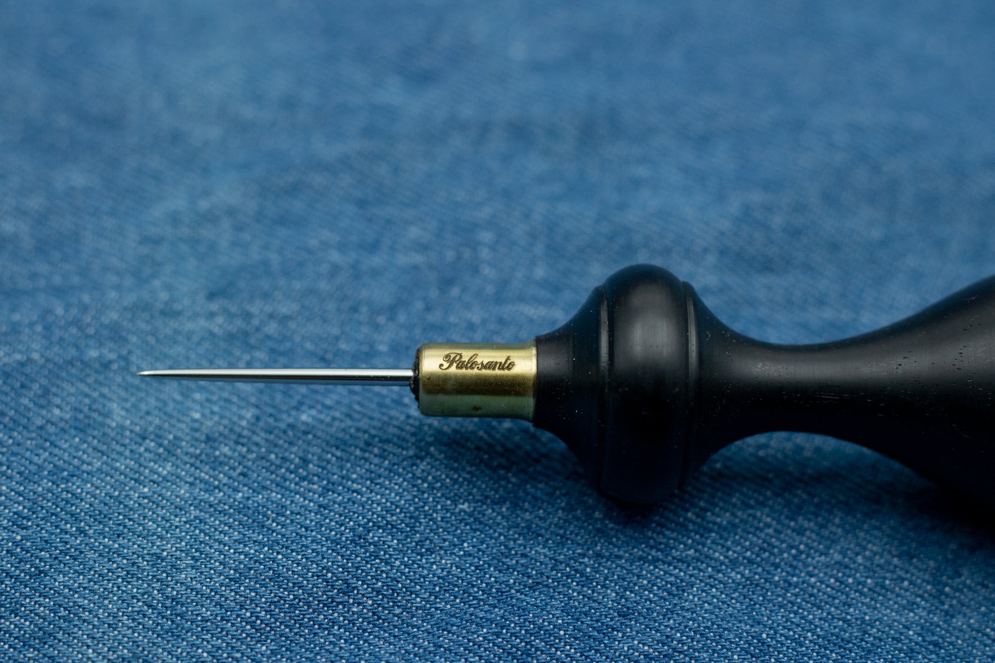 detail 2 Palosanto round awl