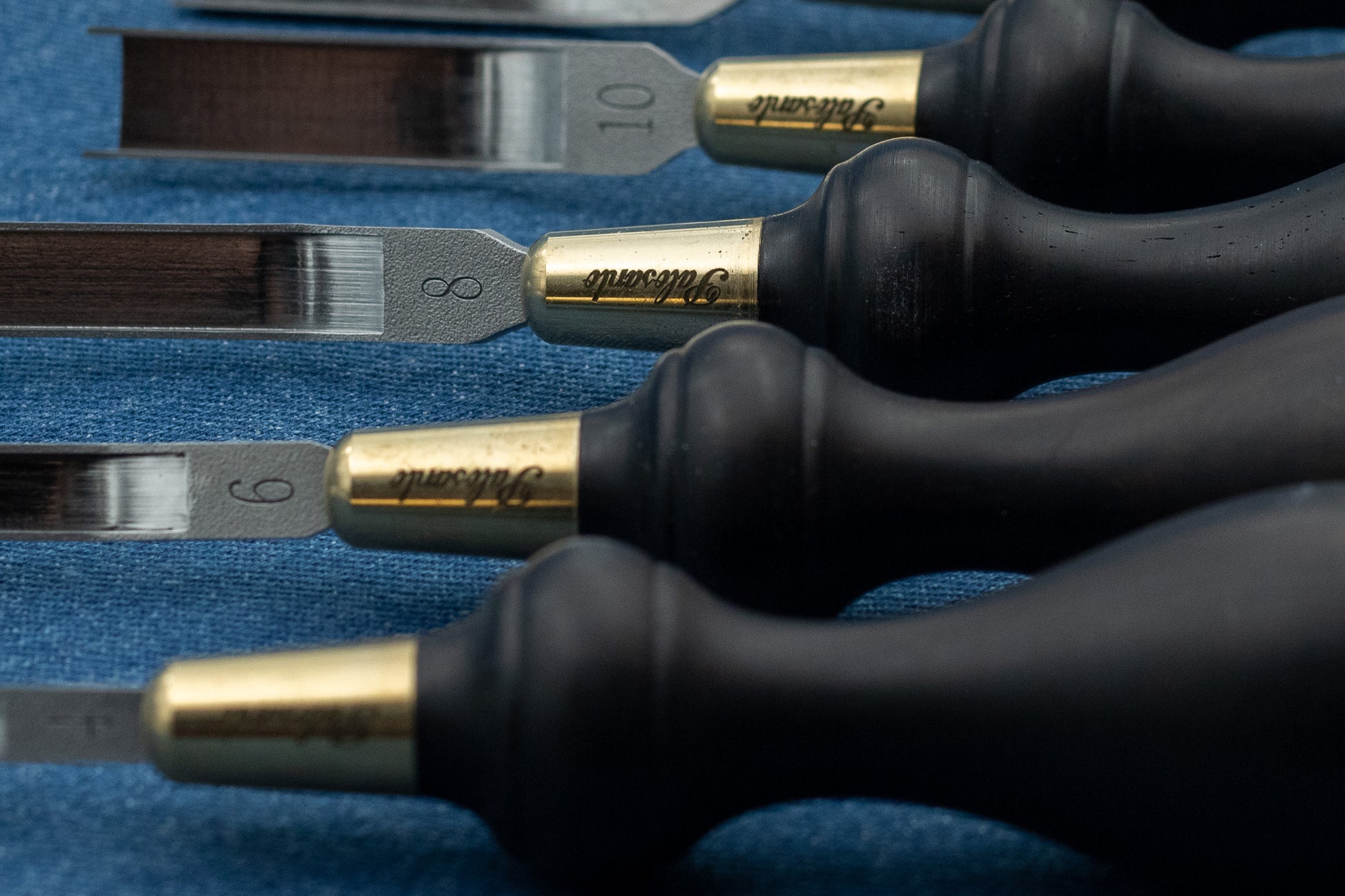 Detailed picture of some Palosanto frenche skives.