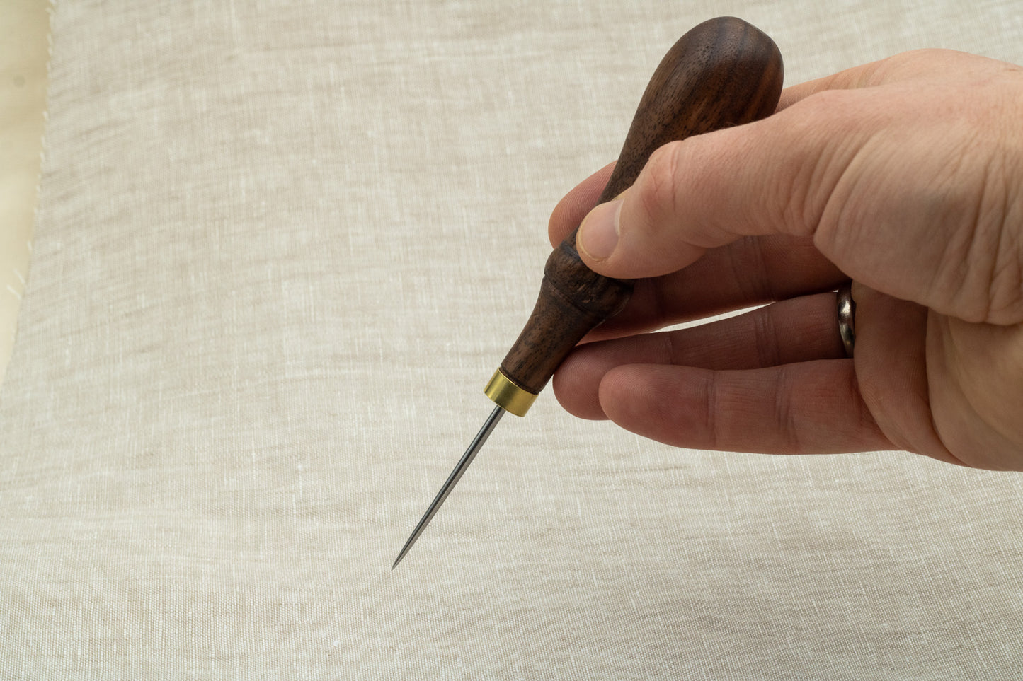 stabbing awl from George Barnsley fits nicely in the hand